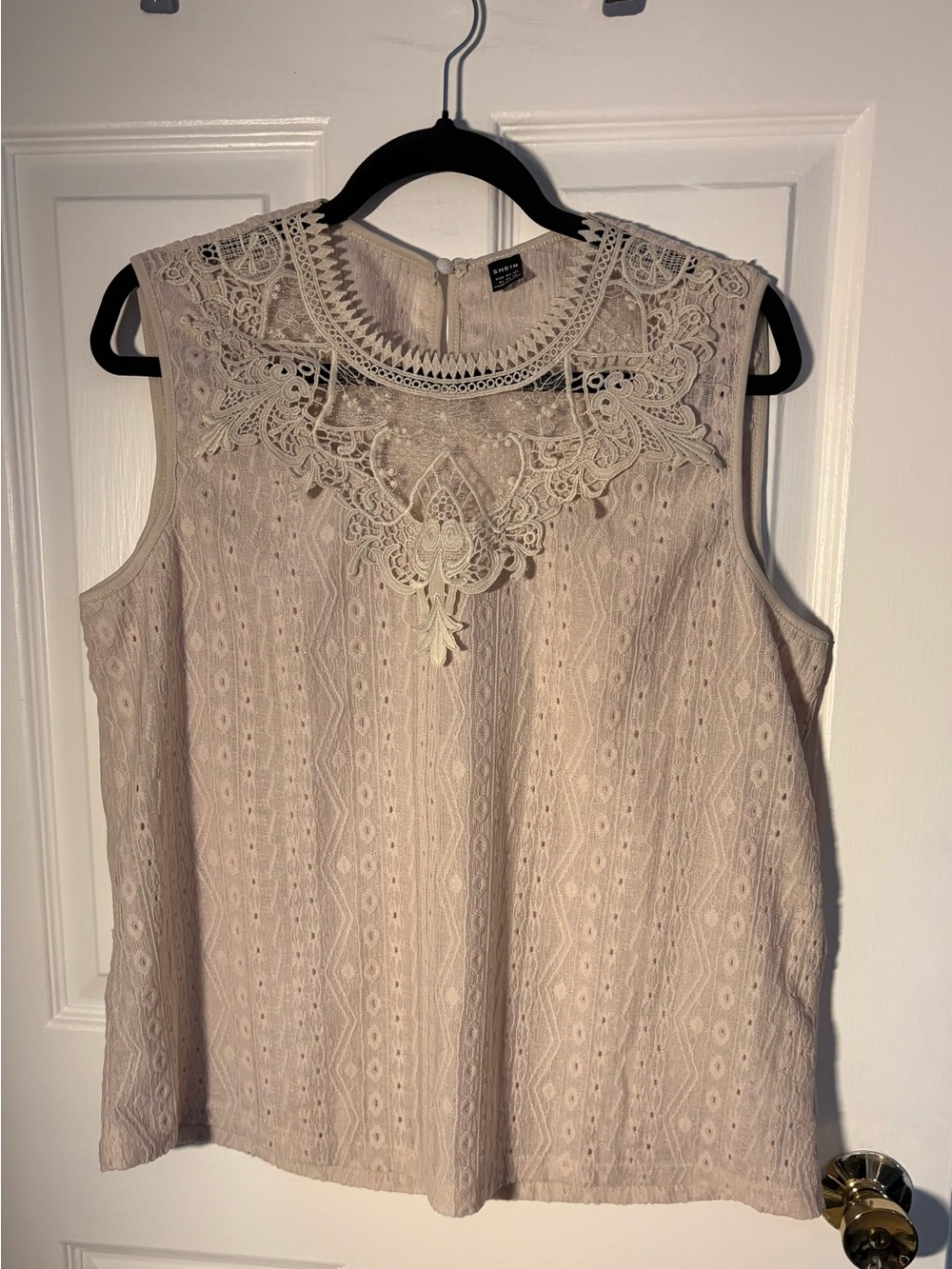 SHEIN Sleeveless Top with Lace-Trim